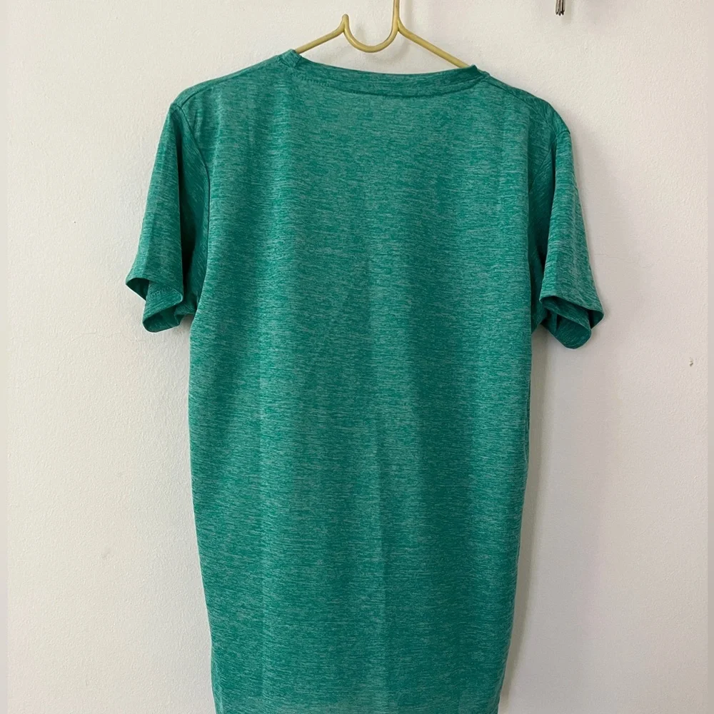 Cool Green T-shirt unisex size medium - Picture 3 of 3